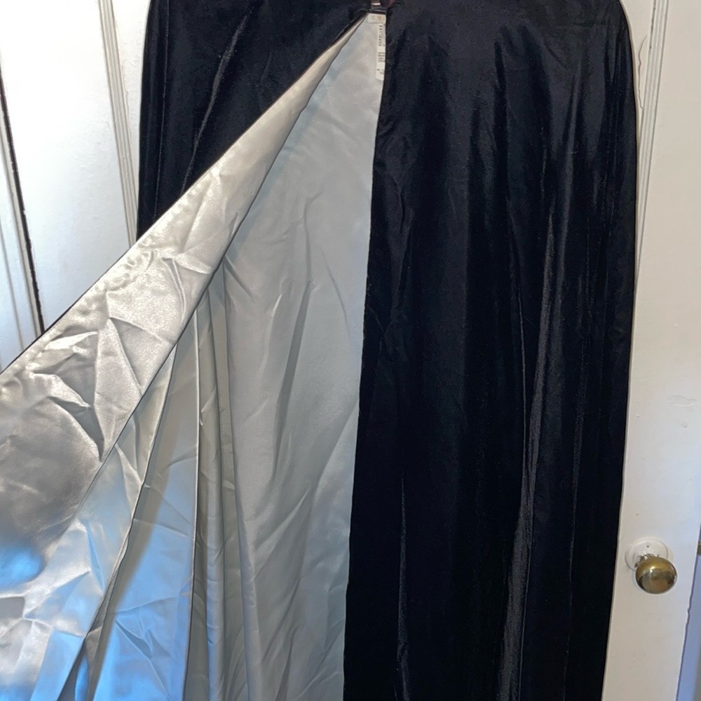Jessica McClintock Collections Elegant Black Velvet Cape trench long length - Picture 3 of 10